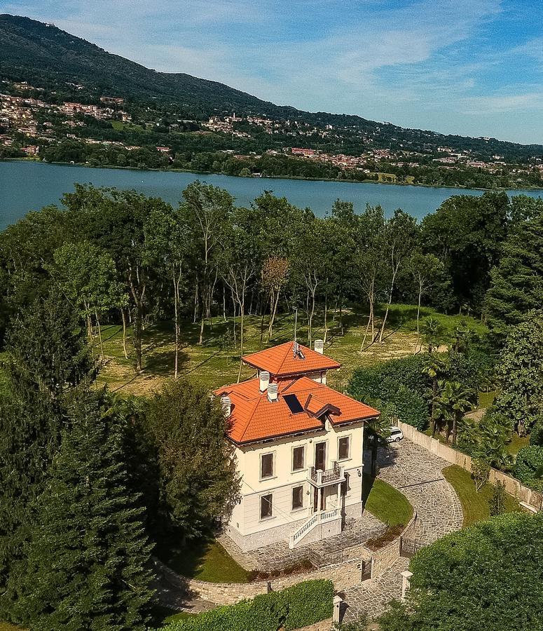 Villa Chiara B&B Biandronno Exterior photo